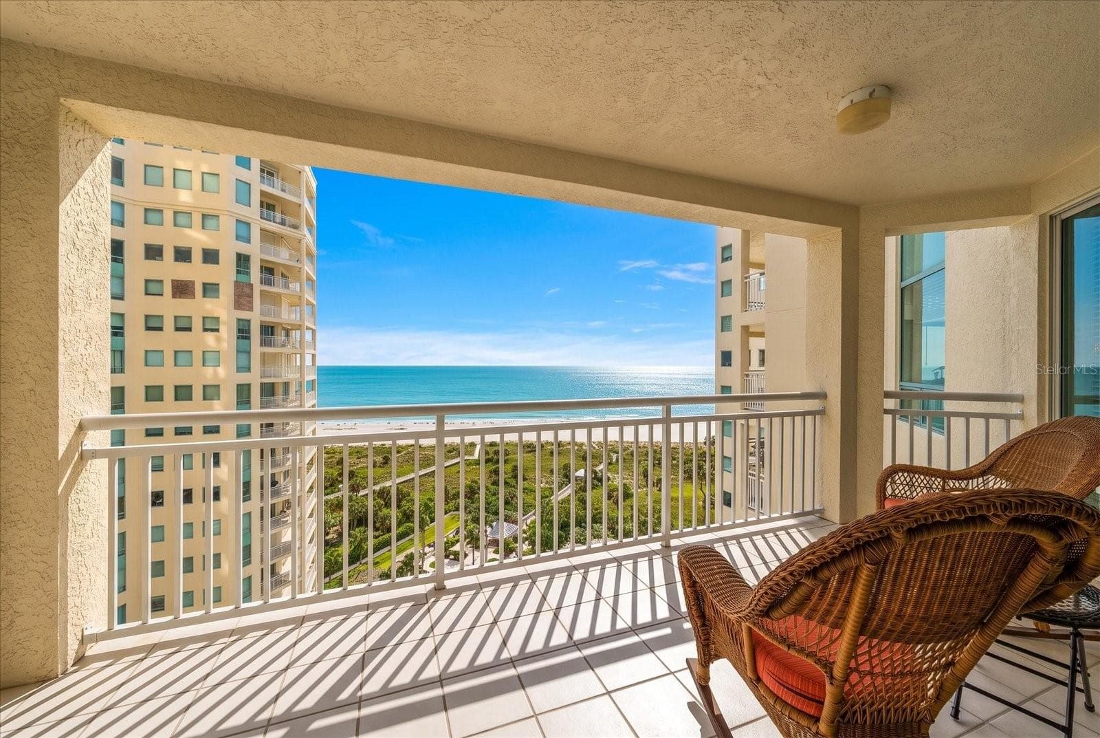 Condominium at 1170 GULF BLVD #1605, CLEARWATER, photo 19 of 95