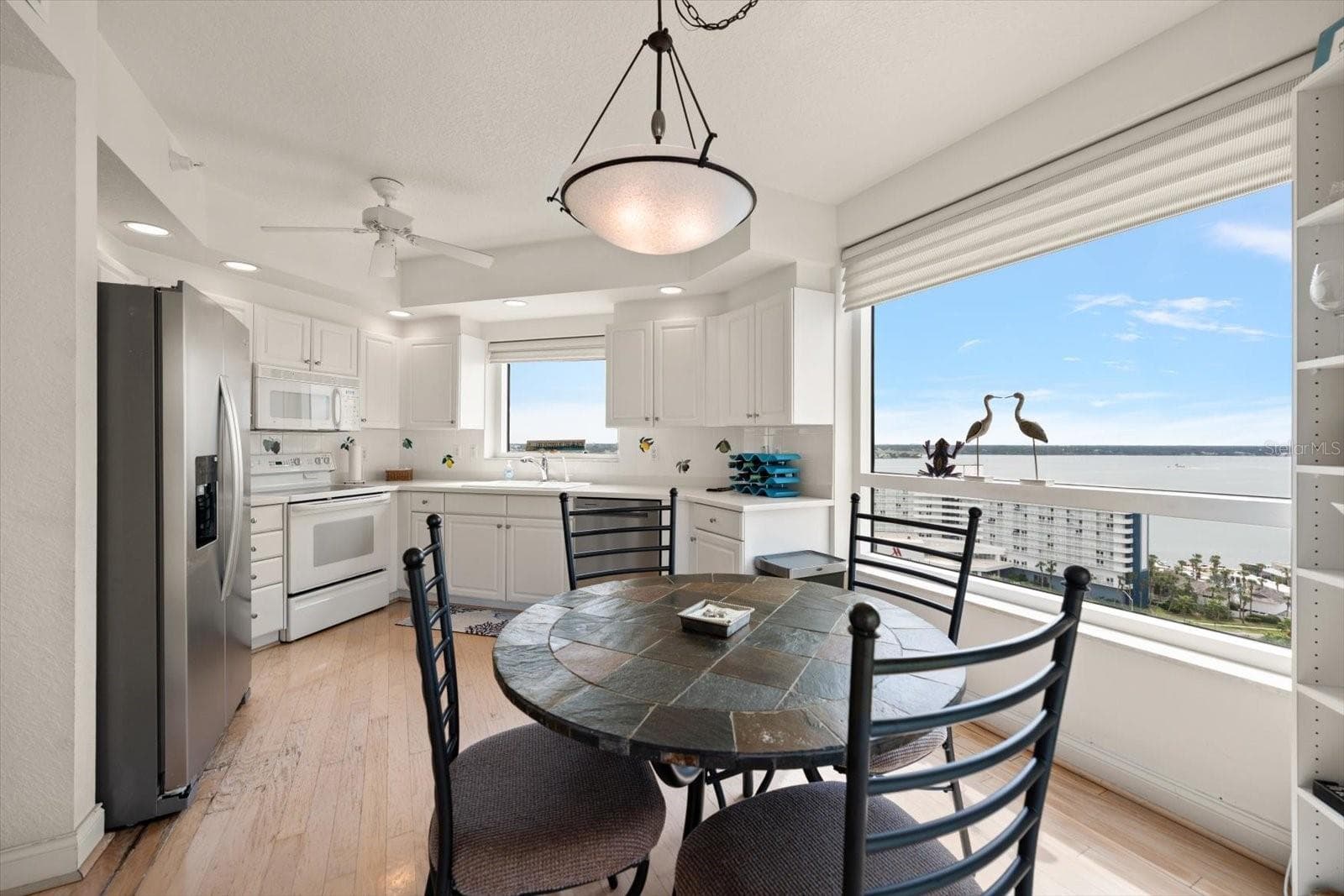 Condominium at 1170 GULF BLVD #1605, CLEARWATER, photo 26 of 95