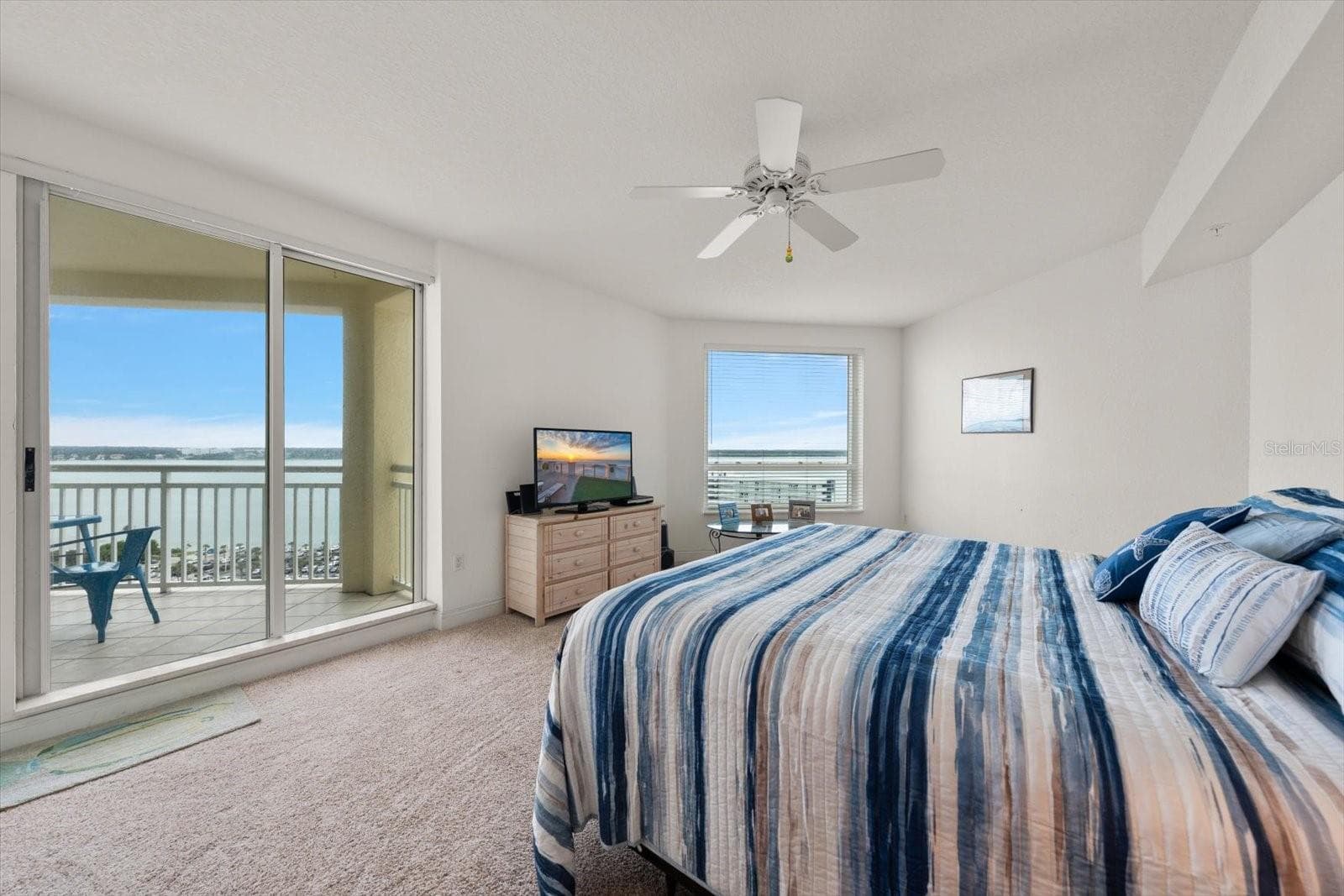 Condominium at 1170 GULF BLVD #1605, CLEARWATER, photo 32 of 95