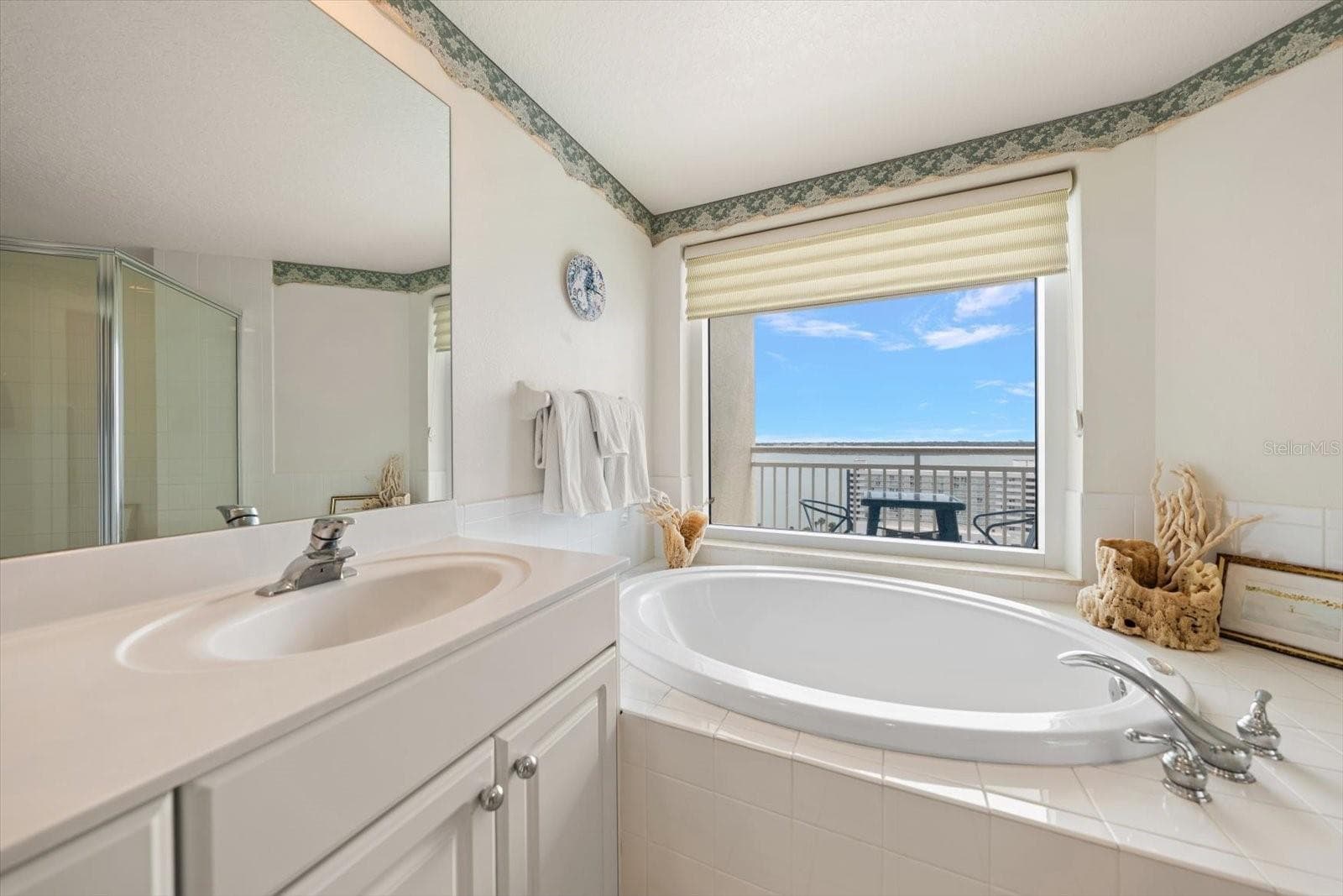 Condominium at 1170 GULF BLVD #1605, CLEARWATER, photo 37 of 95
