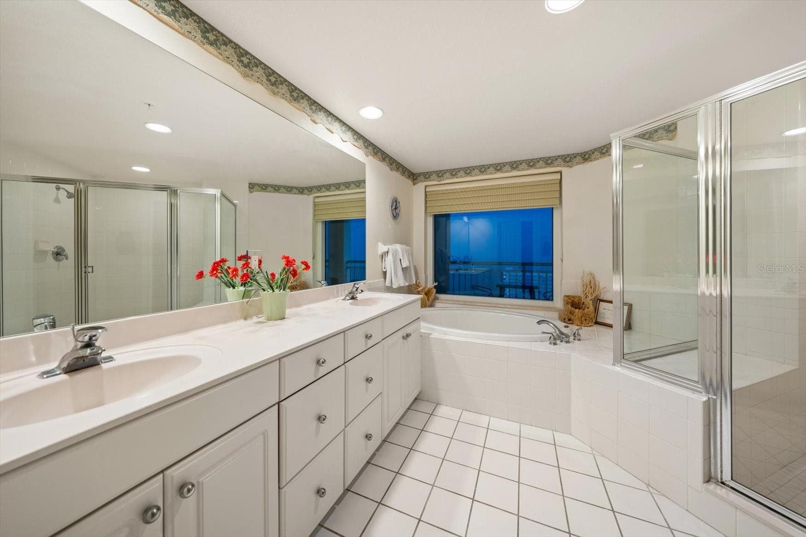Condominium at 1170 GULF BLVD #1605, CLEARWATER, photo 38 of 95