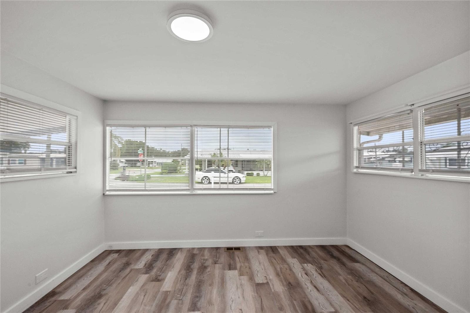 Mobile Home at 37234 CAROL AVE, ZEPHYRHILLS, photo 20 of 43