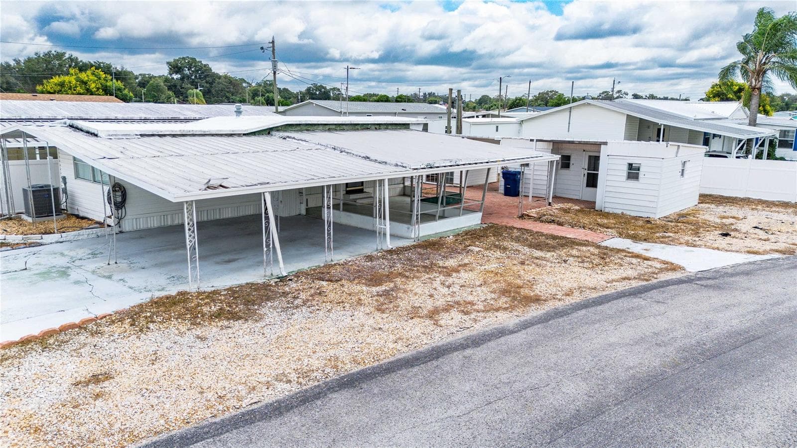 Mobile Home at 37234 CAROL AVE, ZEPHYRHILLS, photo 28 of 43