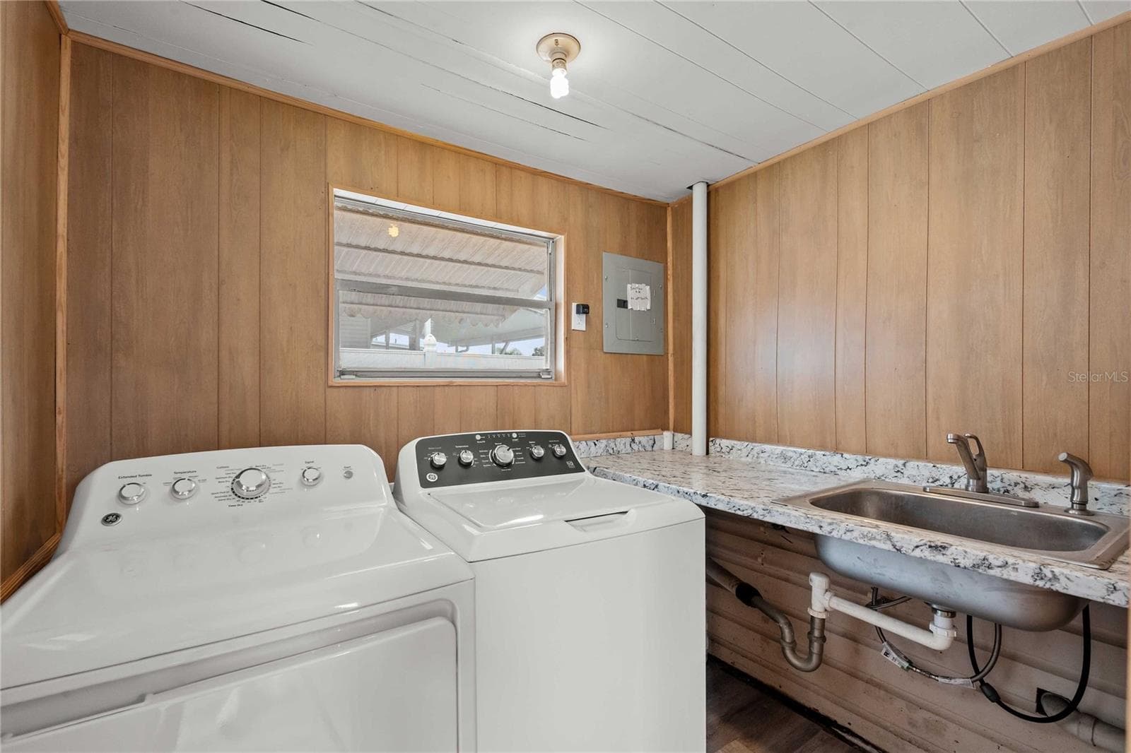 Mobile Home at 37234 CAROL AVE, ZEPHYRHILLS, photo 39 of 43