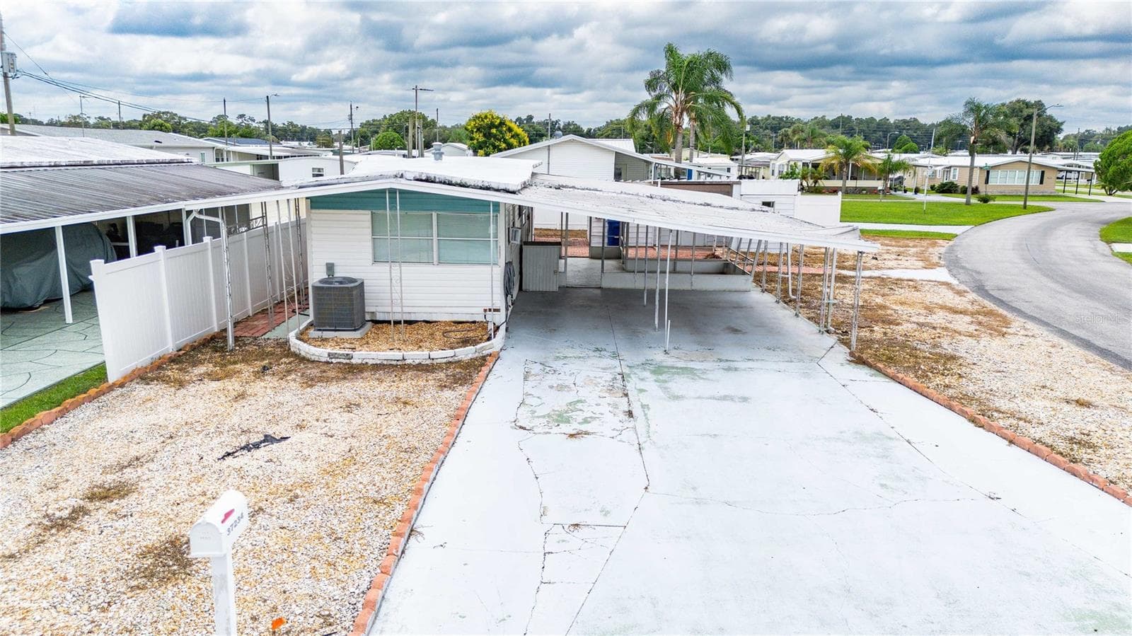Mobile Home at 37234 CAROL AVE, ZEPHYRHILLS, photo 41 of 43