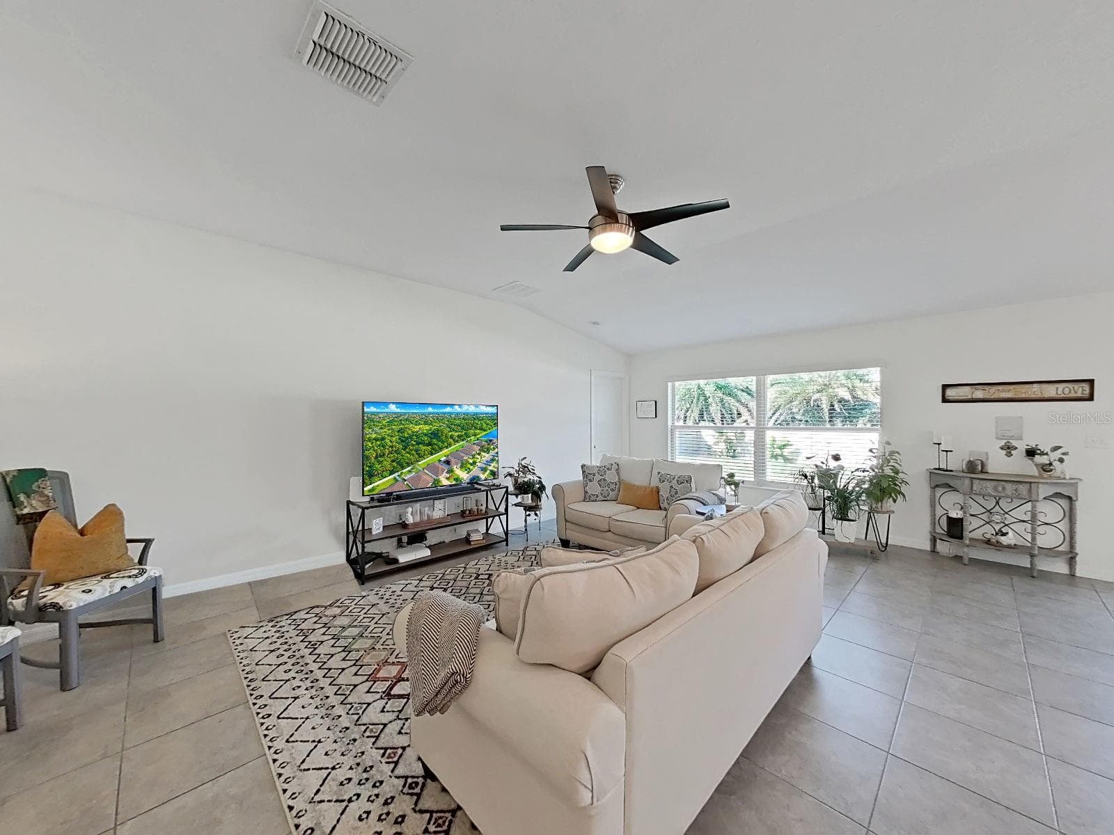 Family Room - 5037 WHITE CHICORY DR, APOLLO BEACH