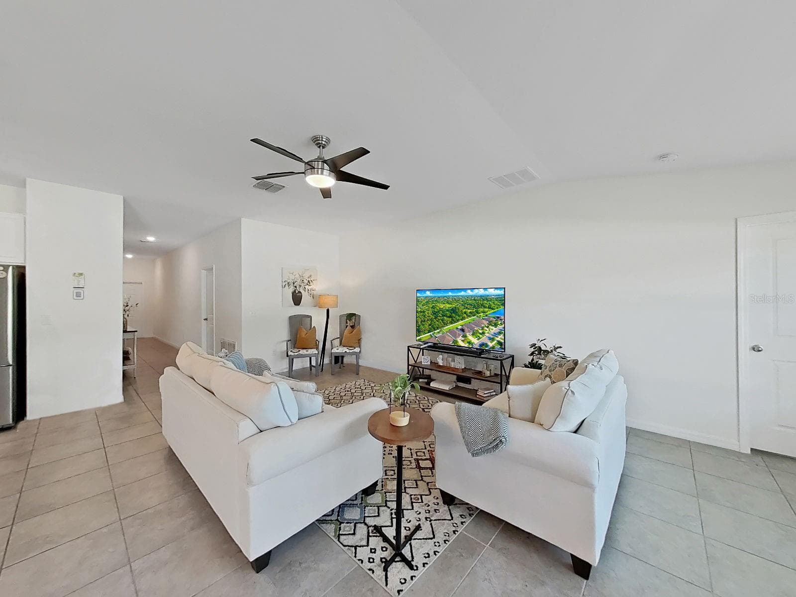 Single Family Residence at 5037 WHITE CHICORY DR, APOLLO BEACH, photo 9 of 38