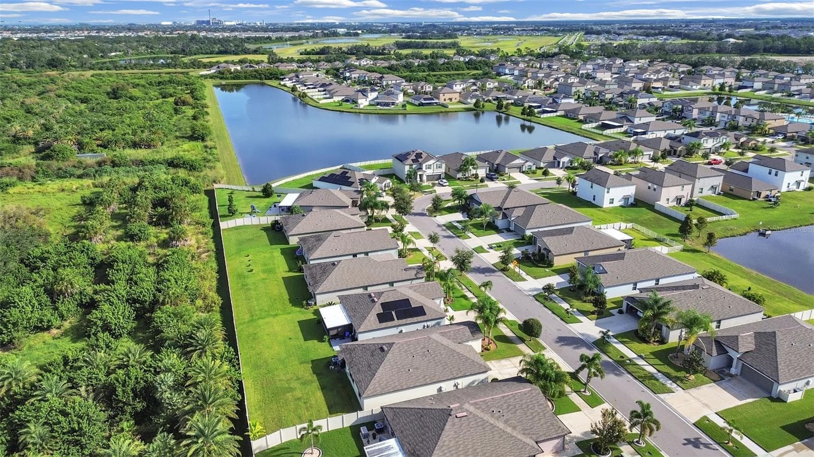 Aerial view of neighborhood - 5037 WHITE CHICORY DR, APOLLO BEACH