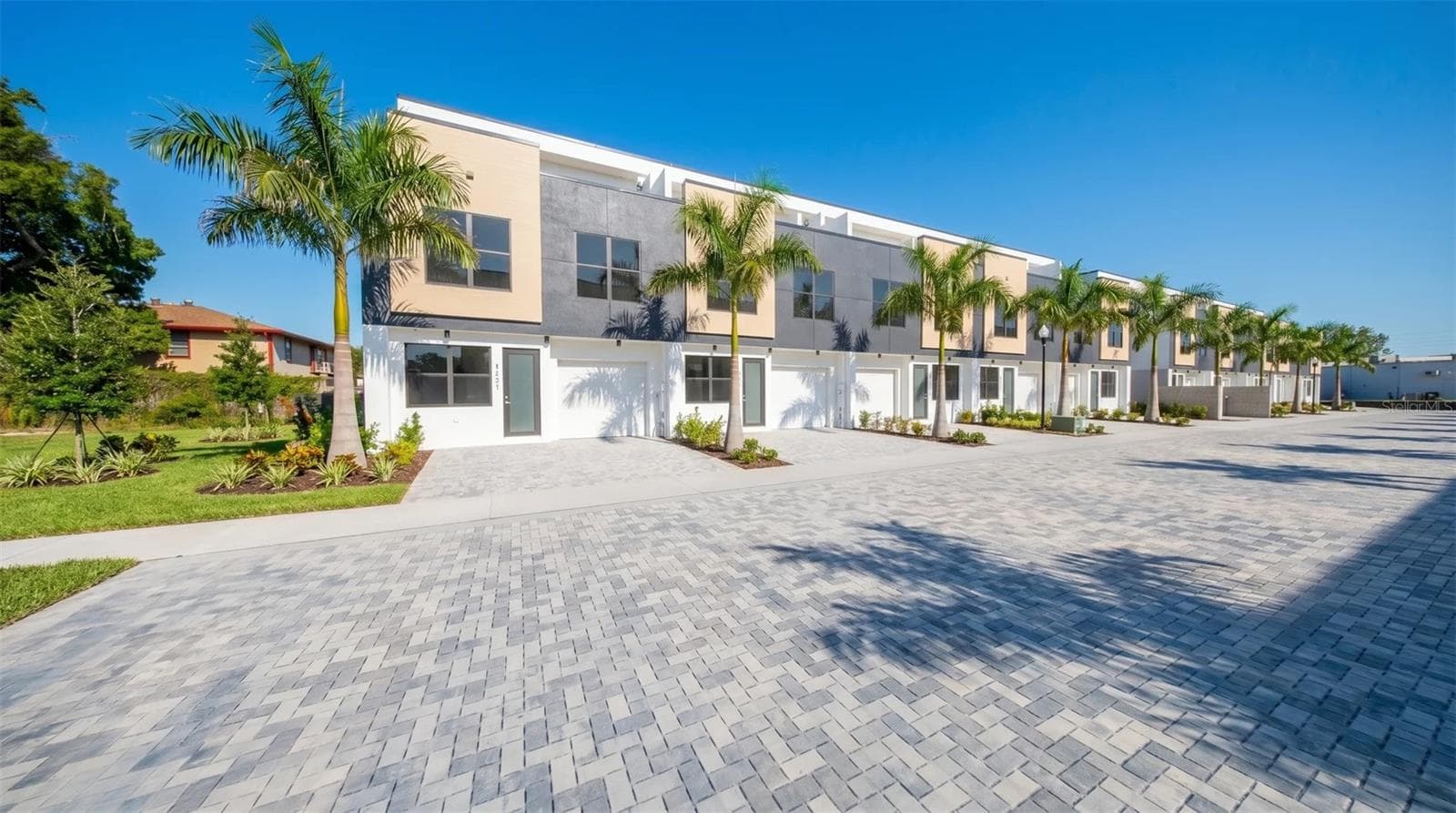 Townhouse at 8405 MODANO PL, TAMPA, photo 3 of 44