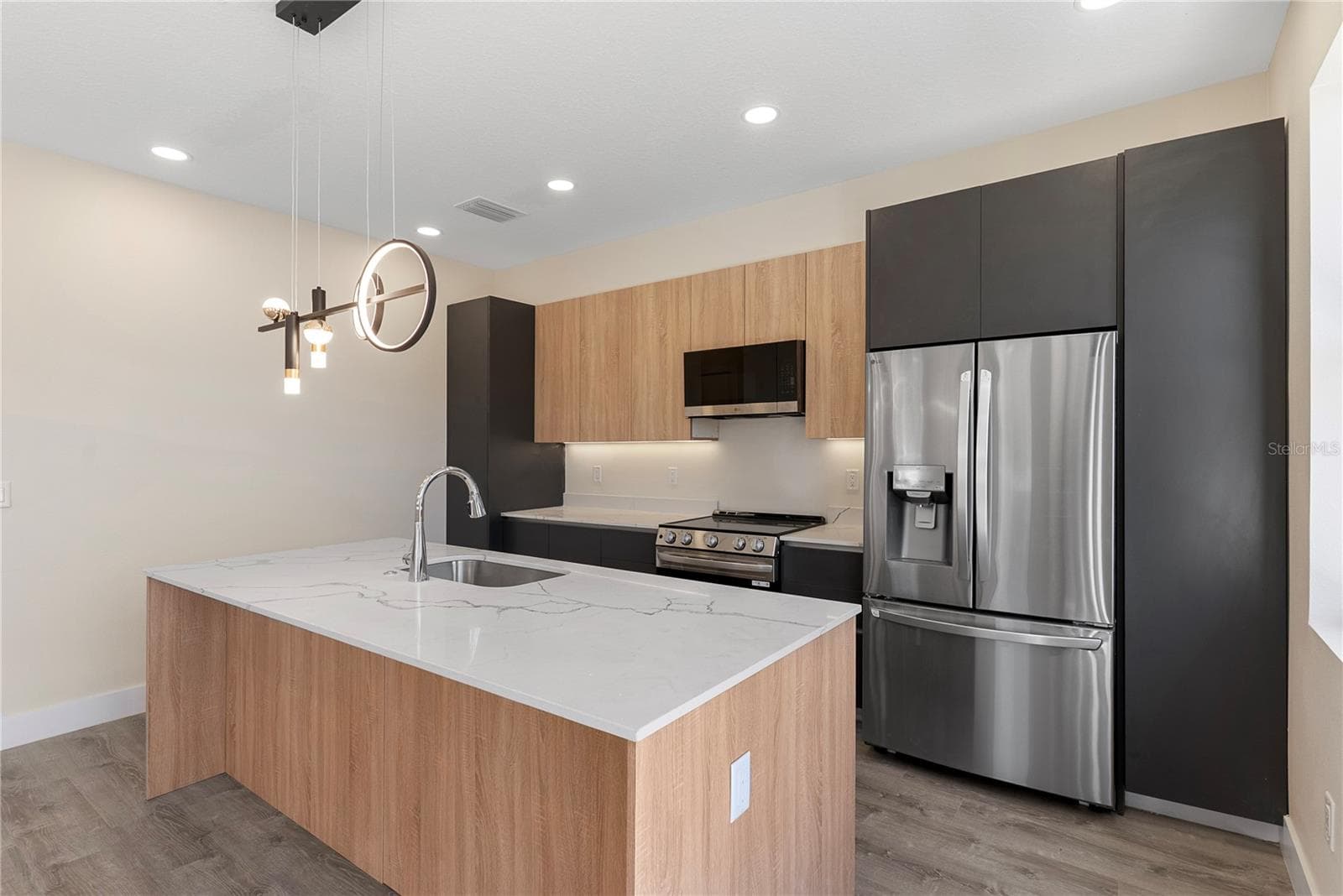 Townhouse at 8405 MODANO PL, TAMPA, photo 13 of 44