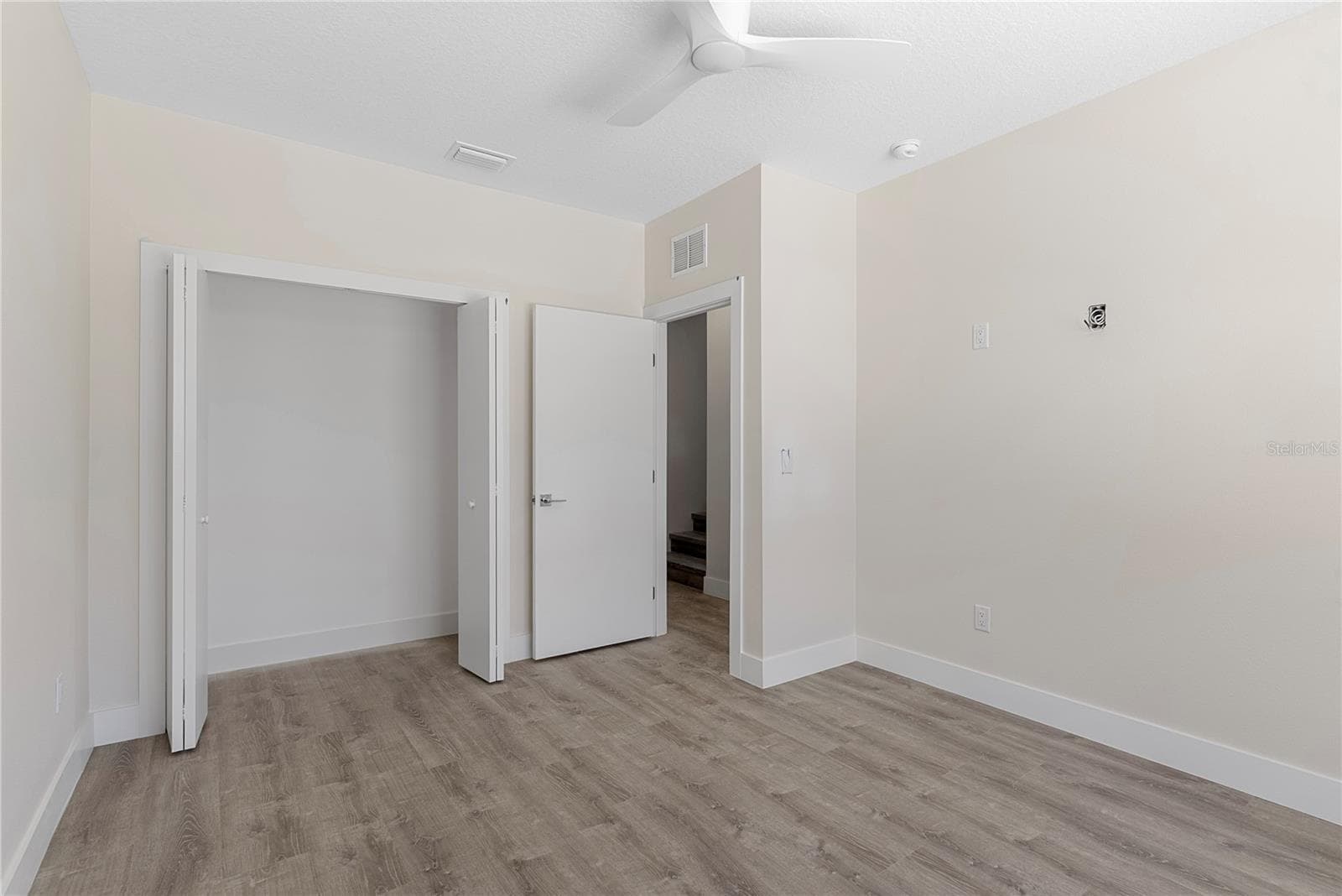 Townhouse at 8405 MODANO PL, TAMPA, photo 19 of 44