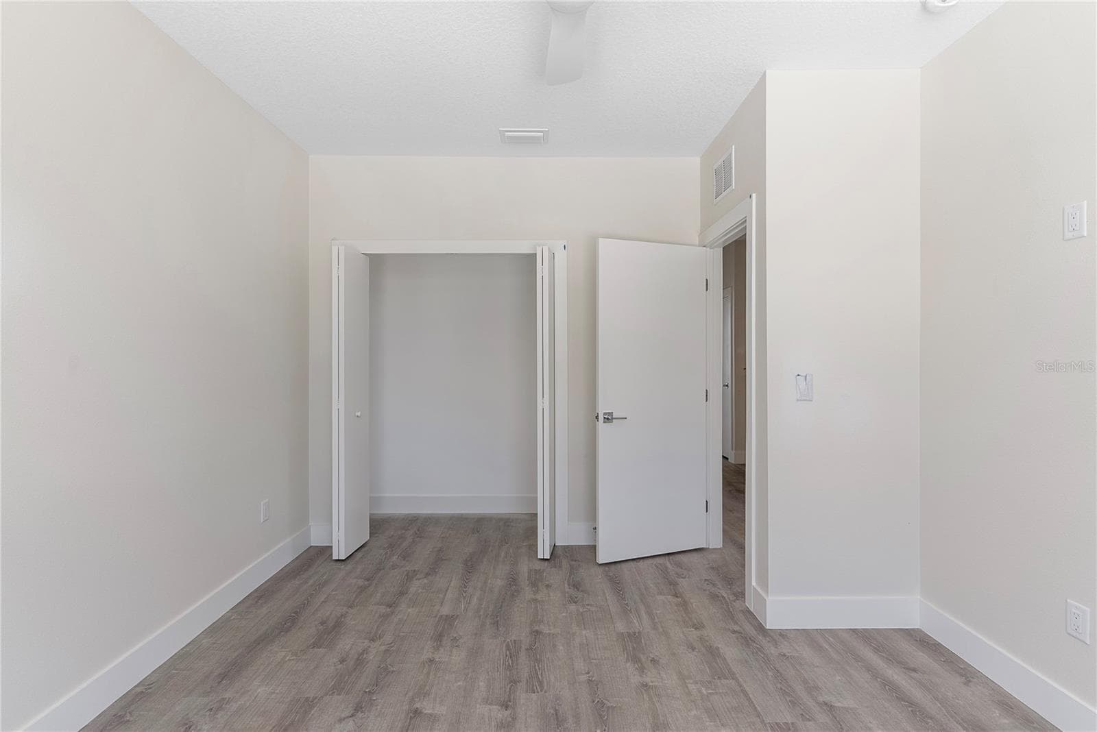Townhouse at 8405 MODANO PL, TAMPA, photo 23 of 44