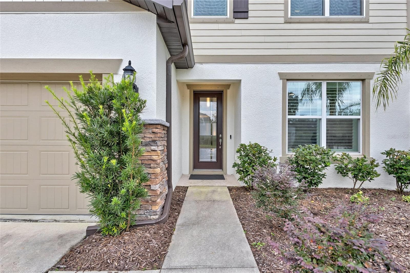 Single Family Residence at 14161 HAMMOCK CREST WAY, RIVERVIEW, photo 4 of 21