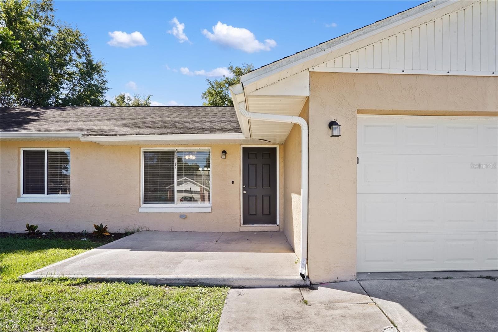 Single Family Residence at 2673 WINDSOR HEIGHTS ST, DELTONA, photo 6 of 37