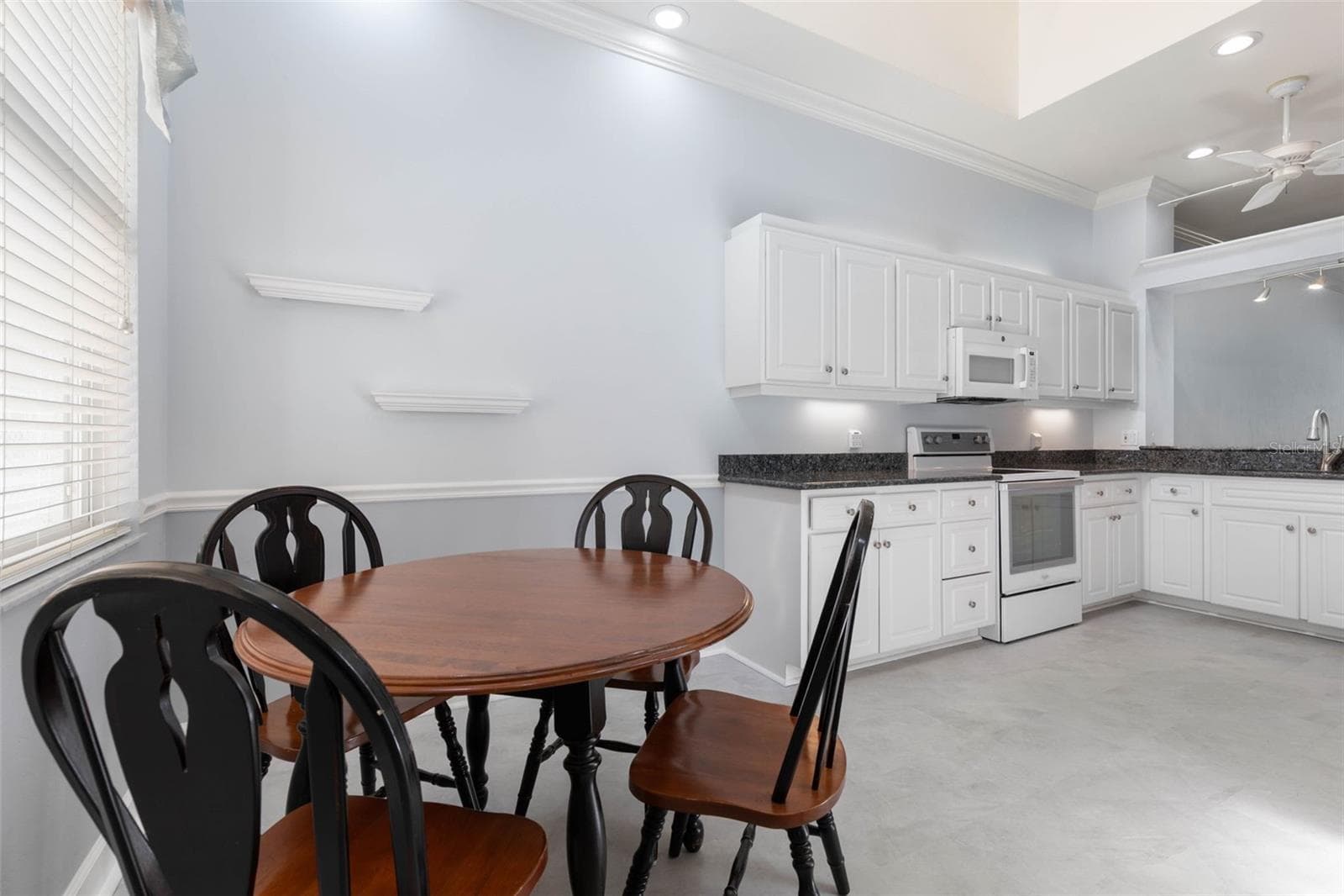 Single Family Residence at 1128 GLENGAD RUN, ORMOND BEACH, photo 13 of 98