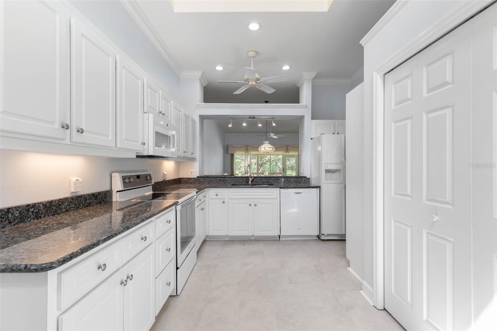 Single Family Residence at 1128 GLENGAD RUN, ORMOND BEACH, photo 15 of 98