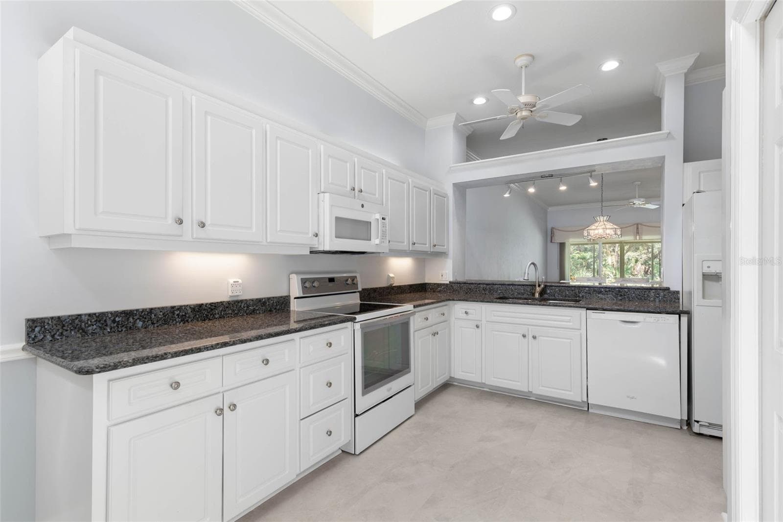 Single Family Residence at 1128 GLENGAD RUN, ORMOND BEACH, photo 16 of 98