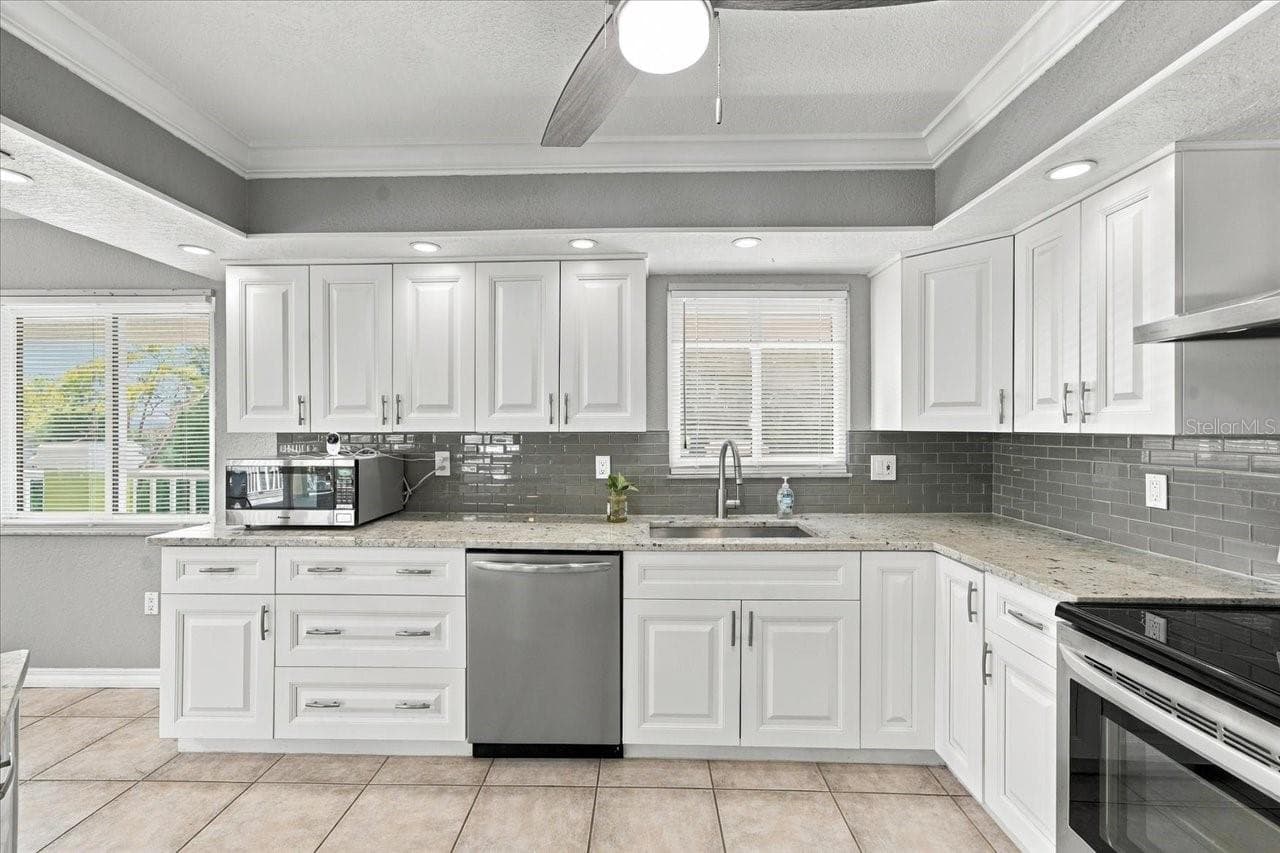 Single Family Residence at 6744 SEAVIEW BLVD, HUDSON, photo 17 of 92