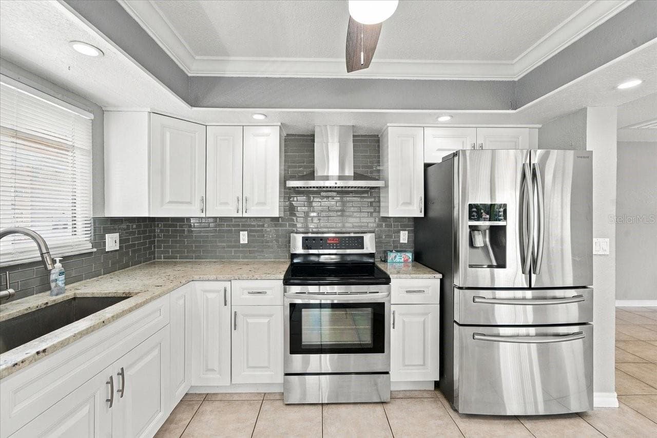 Single Family Residence at 6744 SEAVIEW BLVD, HUDSON, photo 18 of 92