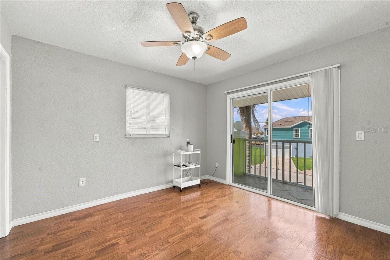 Primary bedroom - 6744 SEAVIEW BLVD, HUDSON