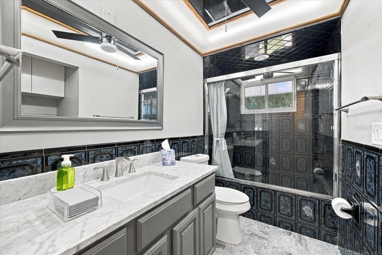 2nd bathroom - 6744 SEAVIEW BLVD, HUDSON