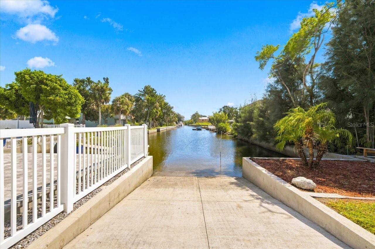 Own Private Boat Launch! - 6744 SEAVIEW BLVD, HUDSON