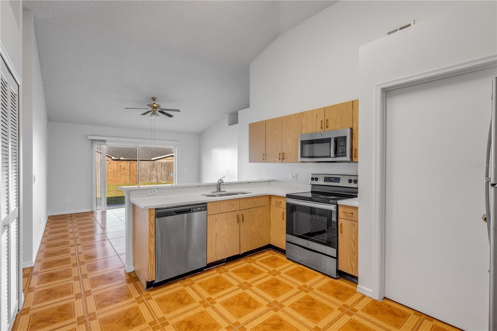 Single Family Residence at 6772 CALLIE RD, ORLANDO, photo 11 of 29