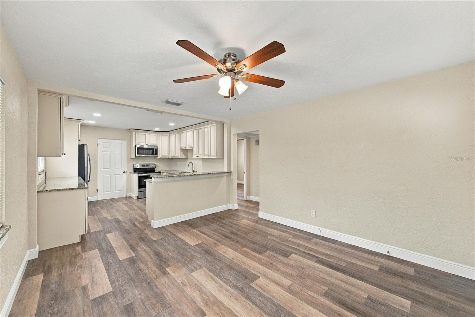 Single Family Residence at 2518 16TH AVE N, ST PETERSBURG, photo 5 of 27
