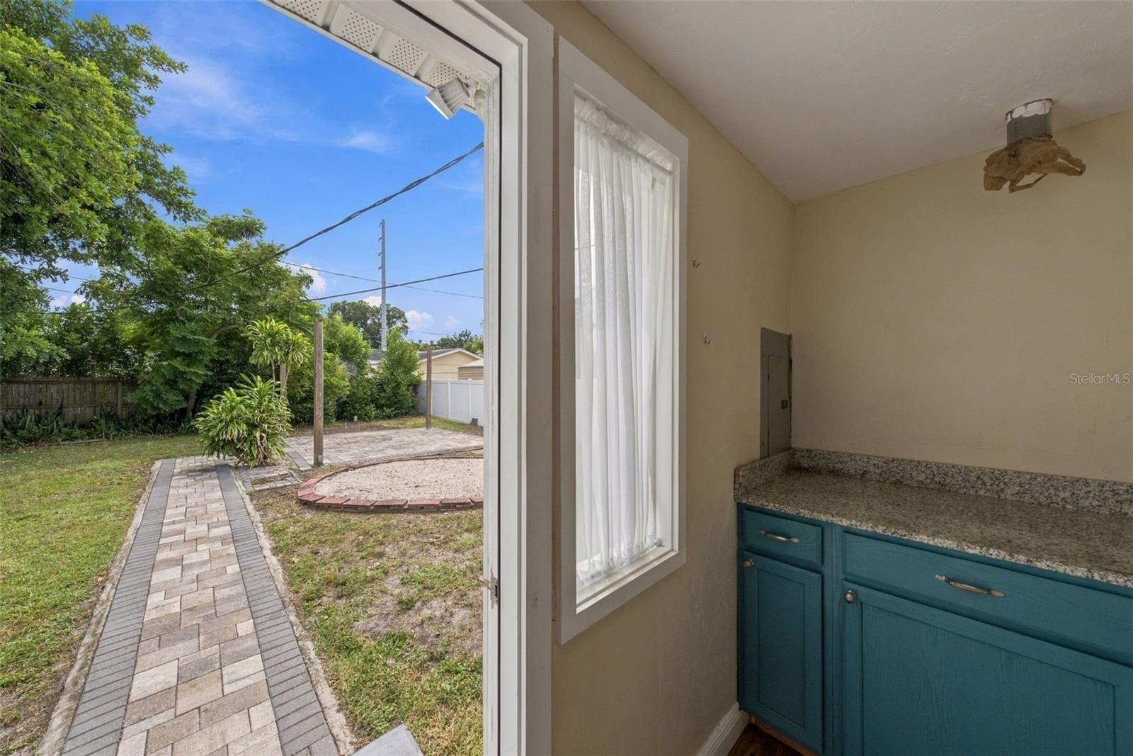 Single Family Residence at 2518 16TH AVE N, ST PETERSBURG, photo 19 of 27