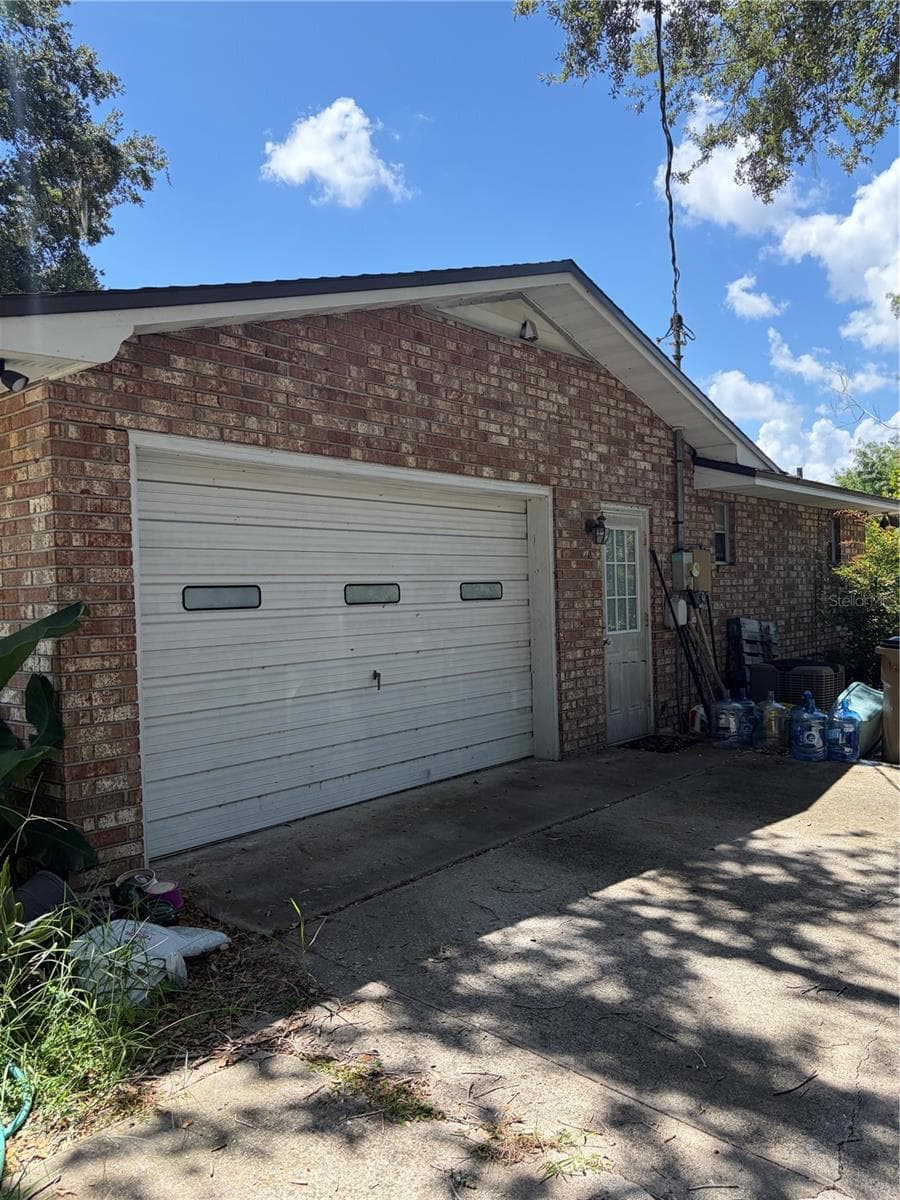 Garage - 34205 RADIO RD, LEESBURG