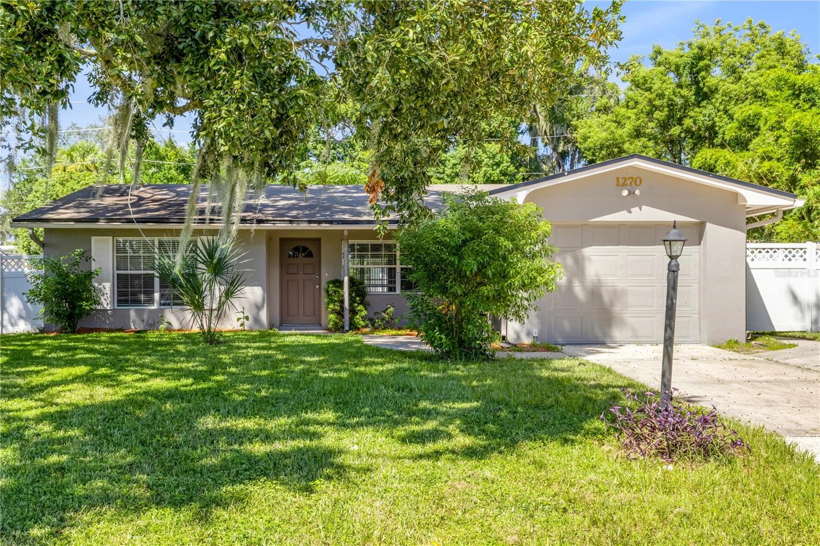 1270 E FOWLER DR