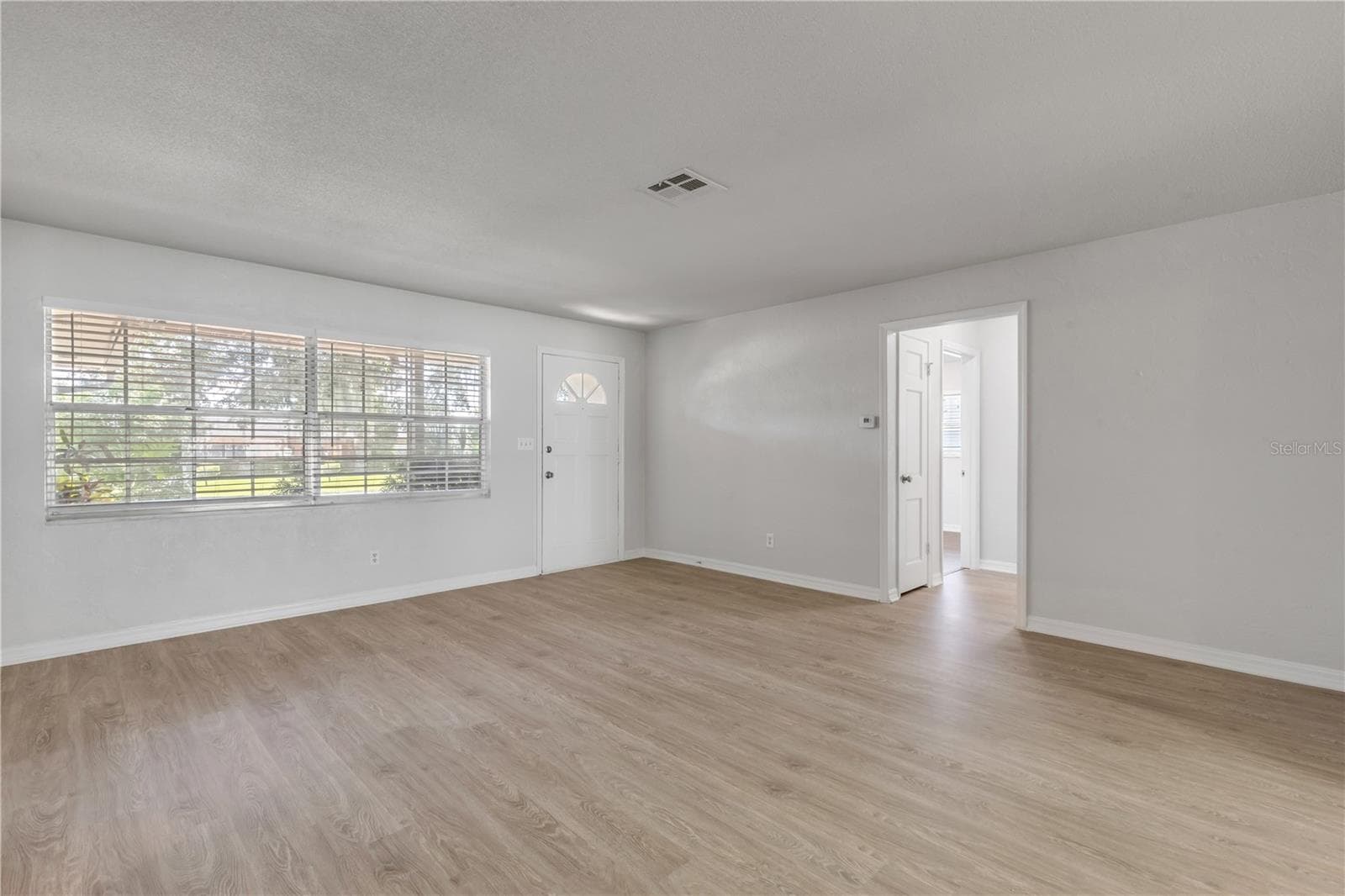 Single Family Residence at 1270 E FOWLER DR, DELTONA, photo 7 of 31