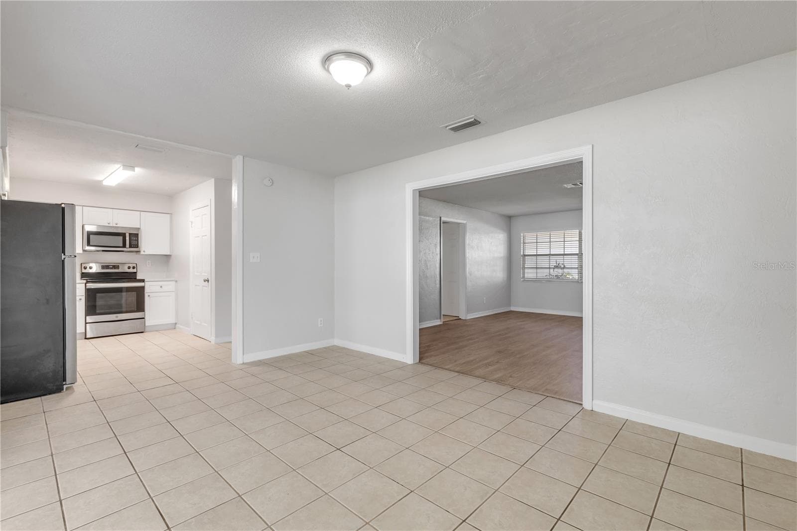 Single Family Residence at 1270 E FOWLER DR, DELTONA, photo 10 of 31