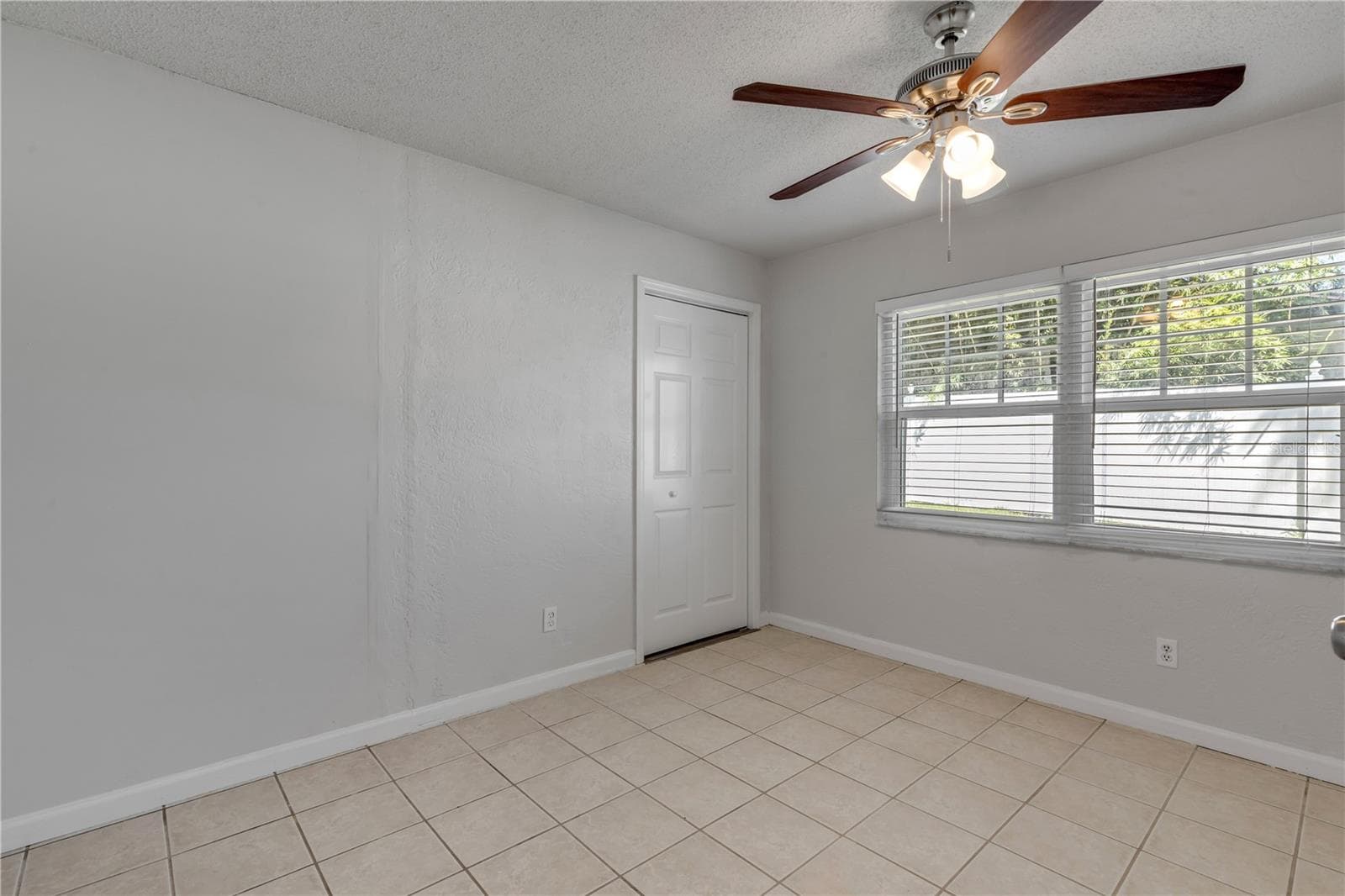 Single Family Residence at 1270 E FOWLER DR, DELTONA, photo 16 of 31