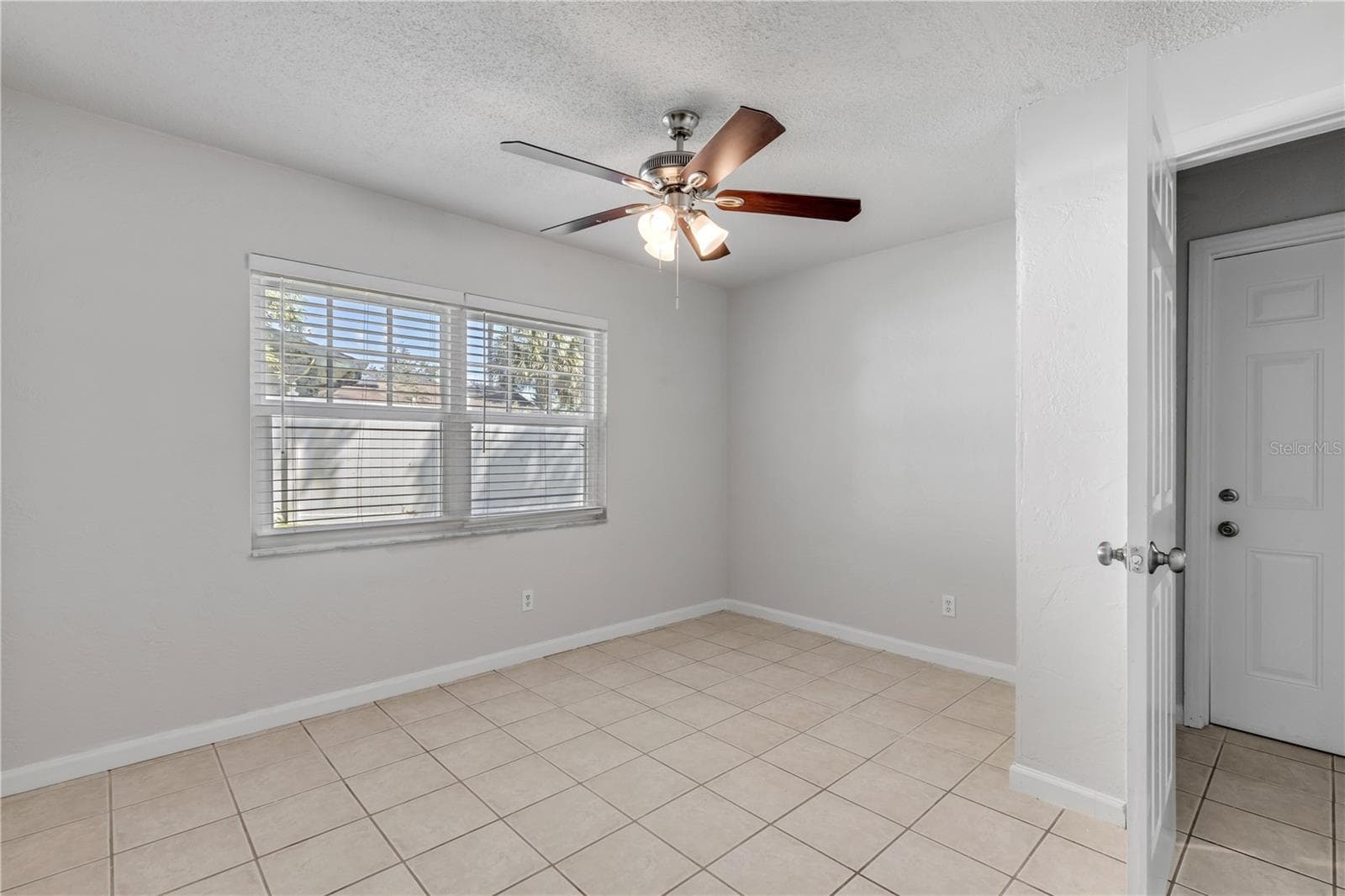 Single Family Residence at 1270 E FOWLER DR, DELTONA, photo 17 of 31