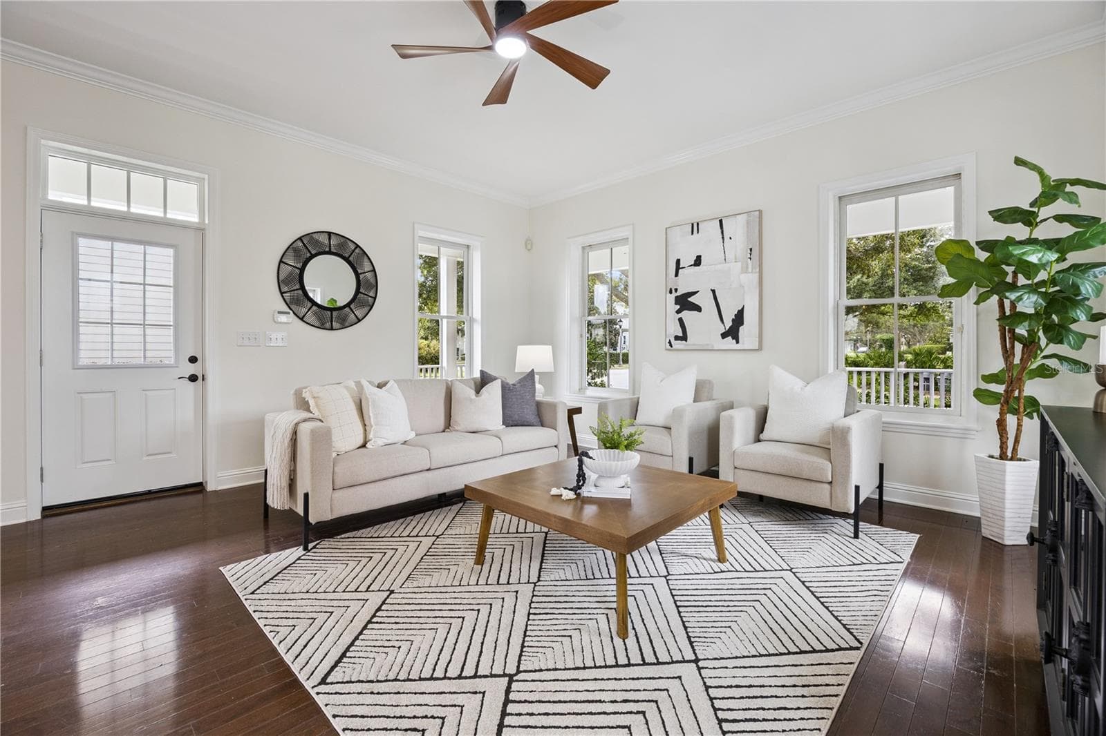 So much natural light! - 1362 UNION CLUB DR, WINTER GARDEN