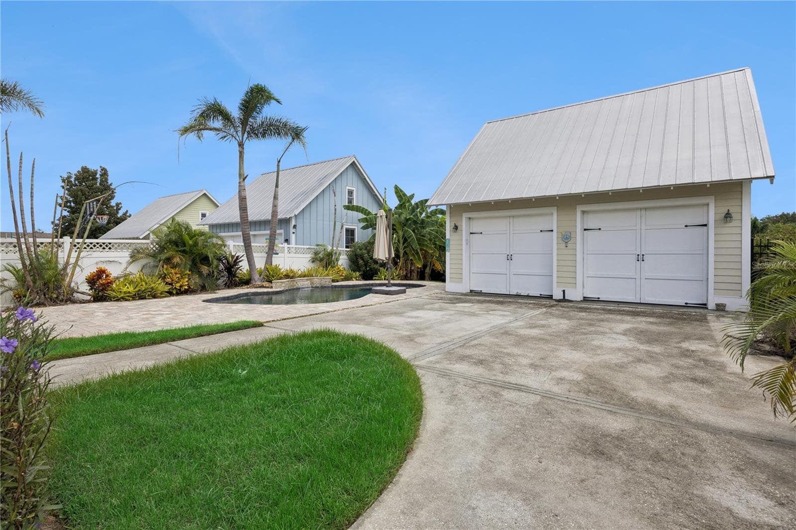 Plenty of parking - 1362 UNION CLUB DR, WINTER GARDEN