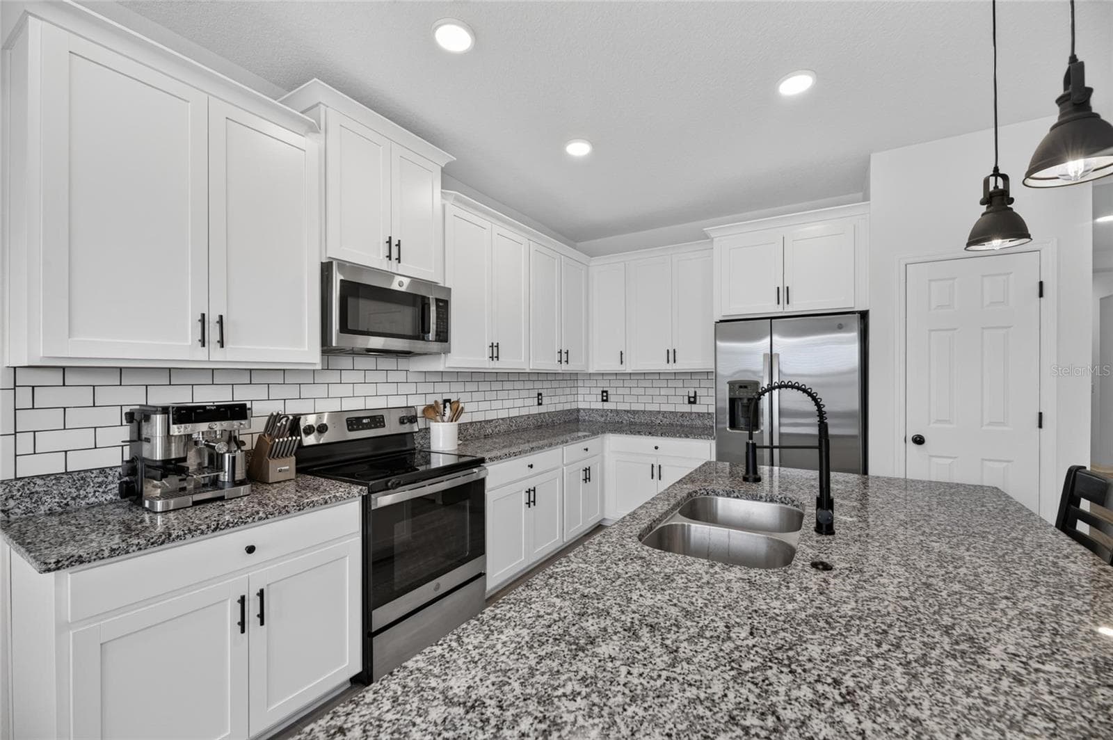 Single Family Residence at 3010 MARINE GRASS DR, WIMAUMA, photo 33 of 67