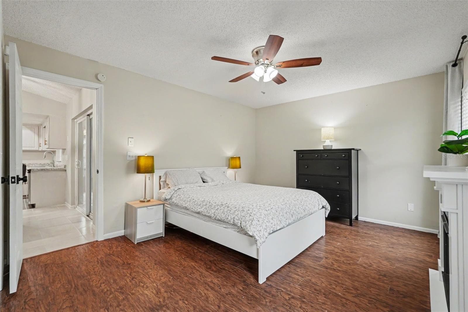 Primary bedroom - 8064 FAWNRIDGE CIR, TAMPA