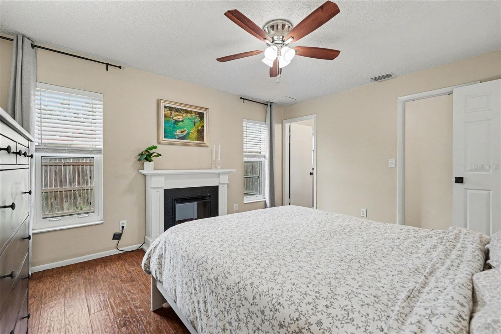 Primary bedroom - 8064 FAWNRIDGE CIR, TAMPA