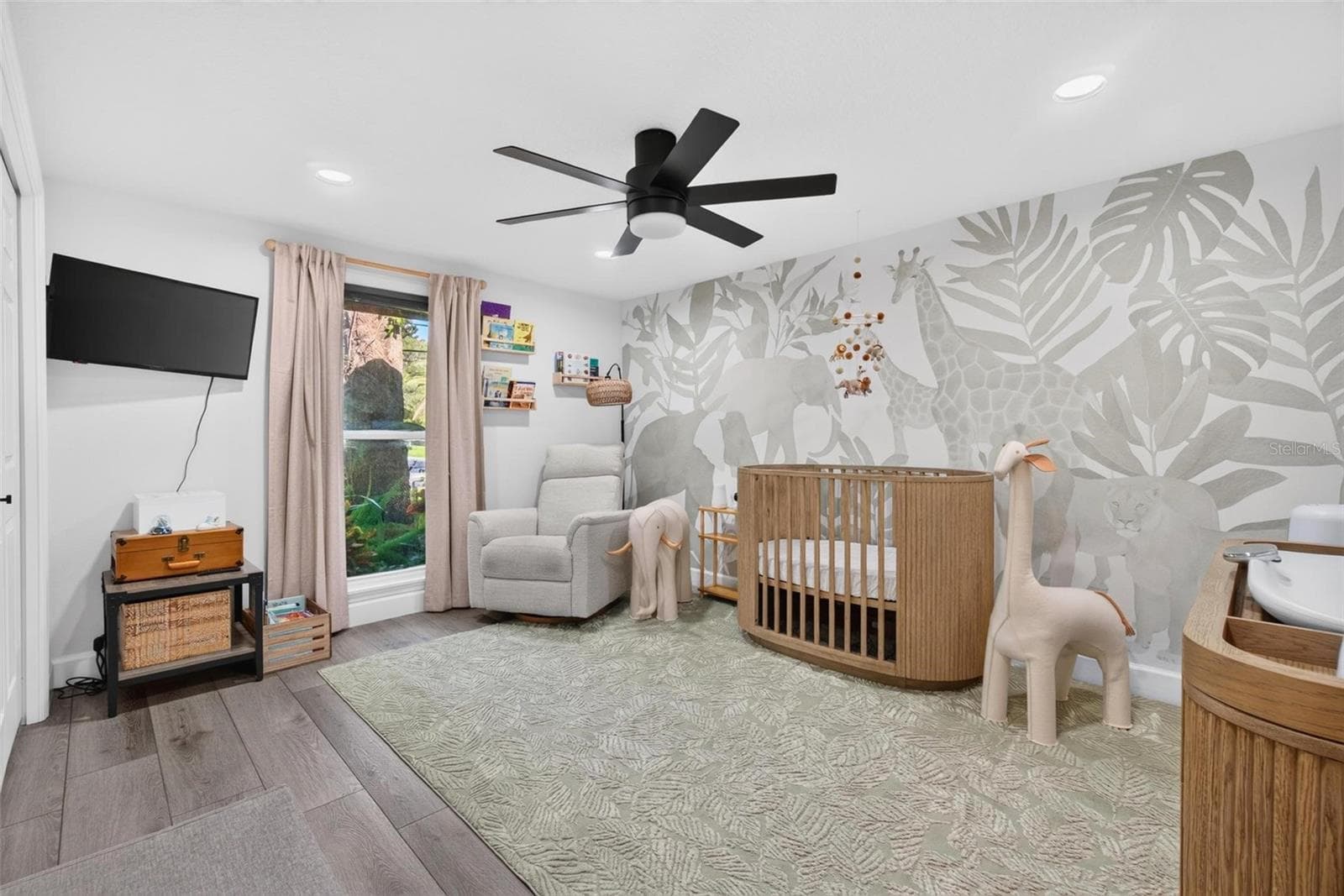 Single Family Residence at 1002 N FLORIDA AVE, TARPON SPRINGS, photo 17 of 36
