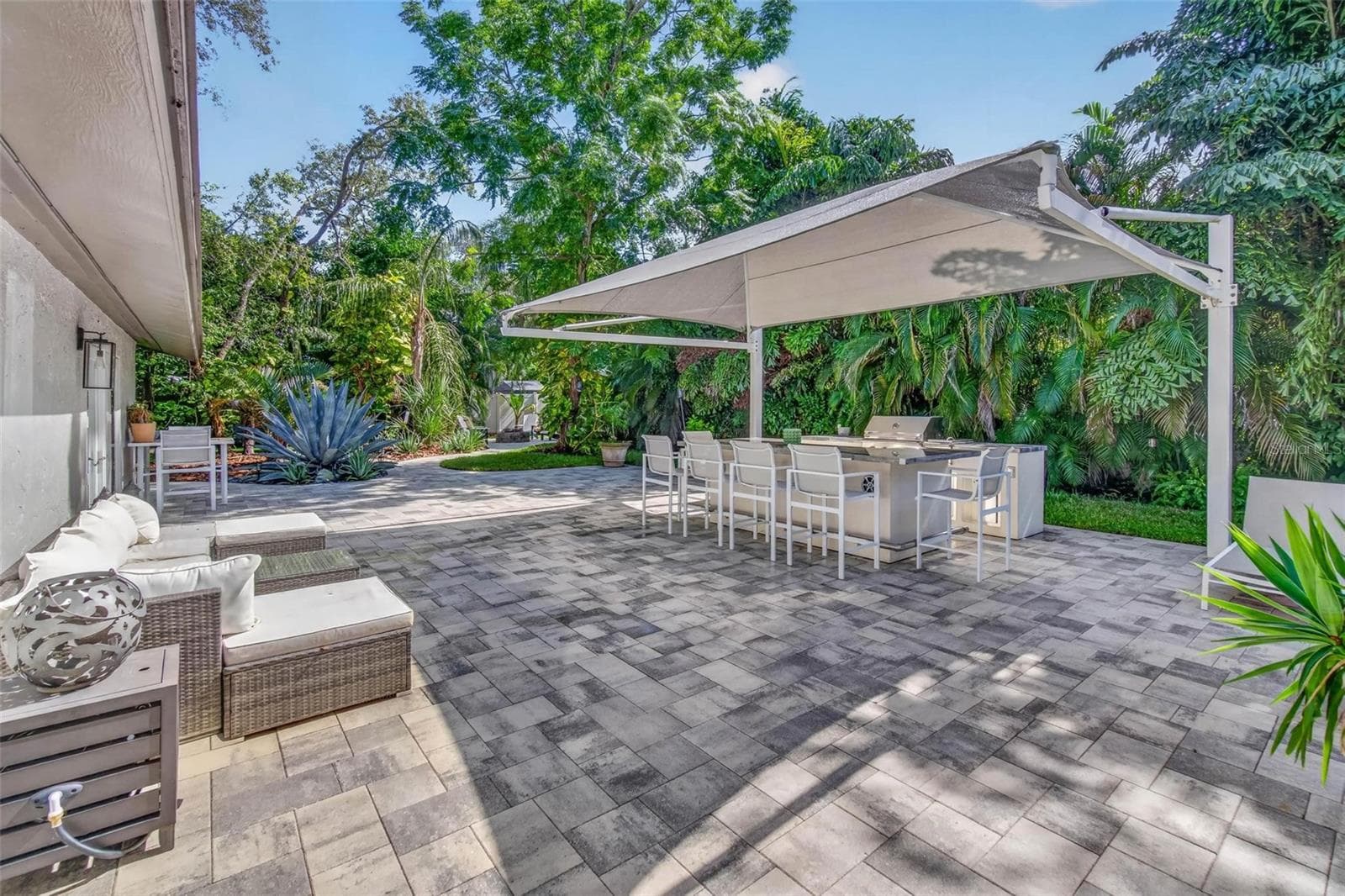 Single Family Residence at 1002 N FLORIDA AVE, TARPON SPRINGS, photo 26 of 36