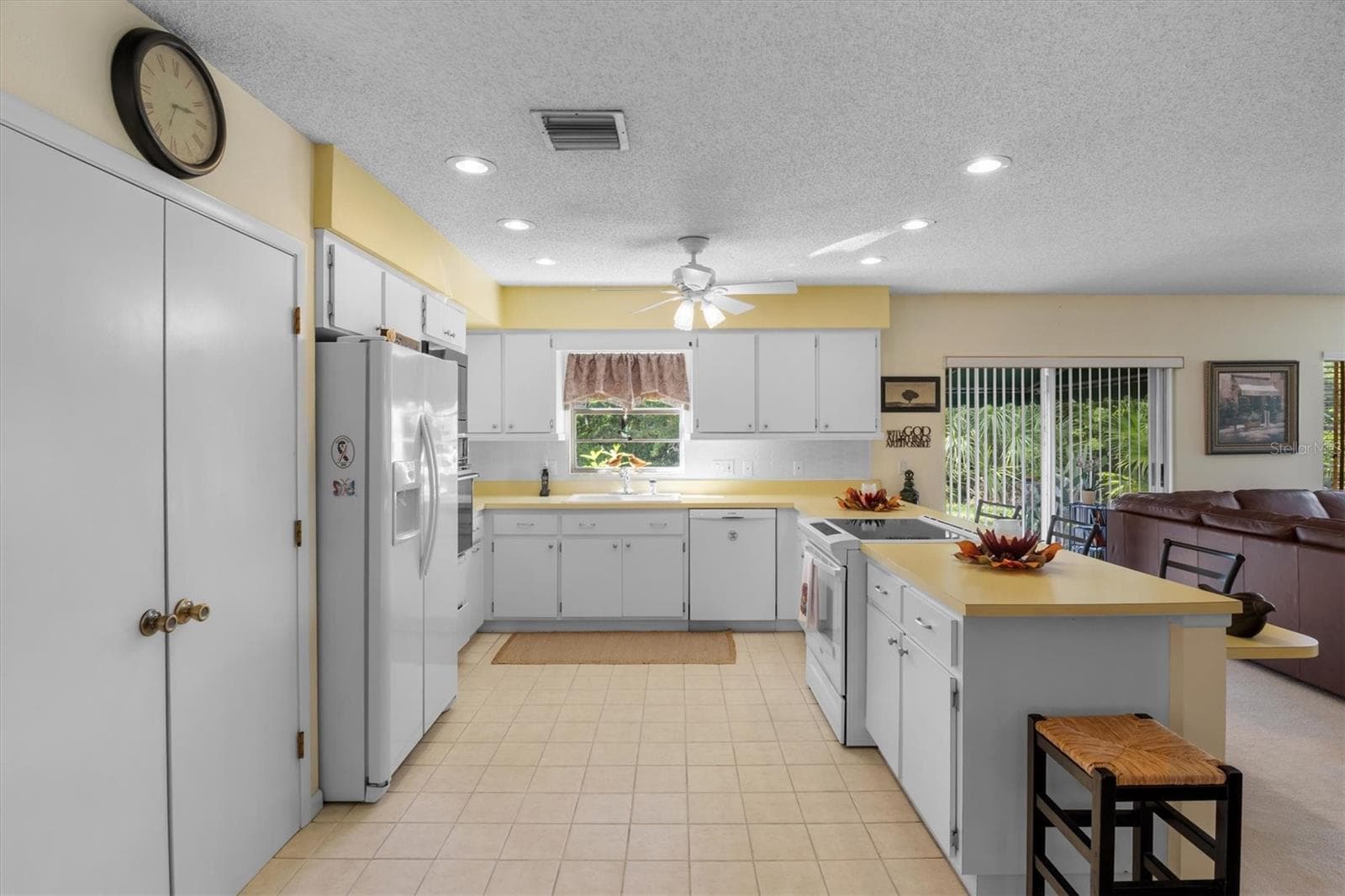 Single Family Residence at 441 SAN JOSE DR, WINTER HAVEN, photo 15 of 43