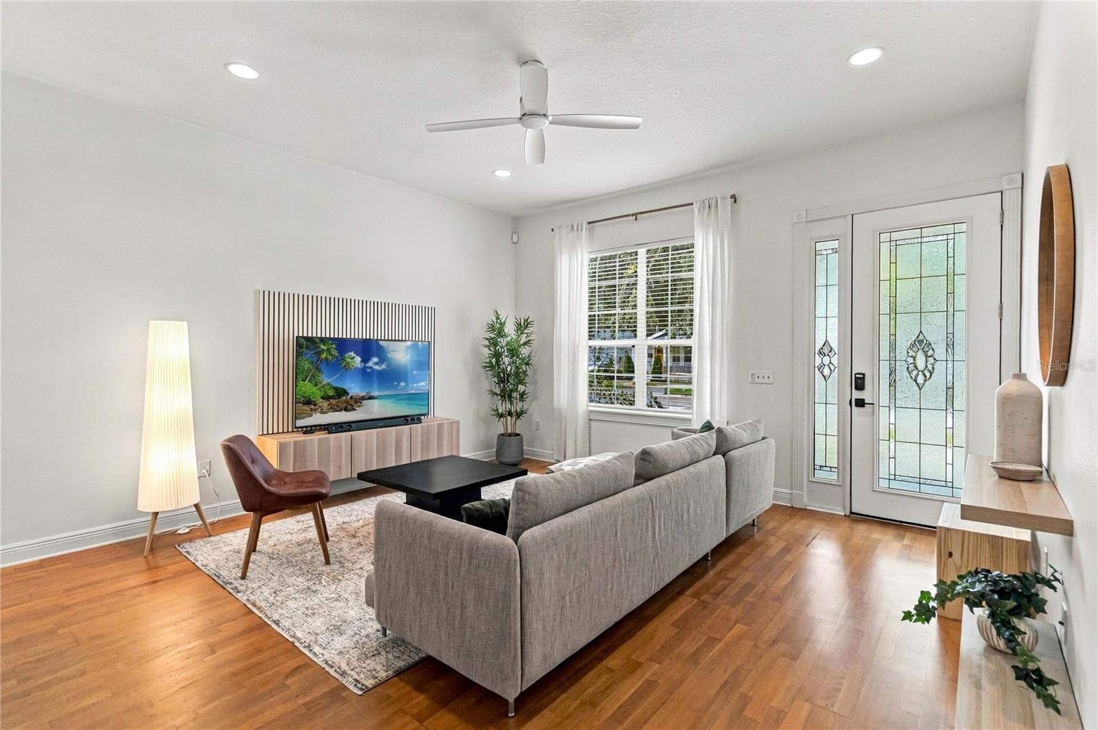 Single Family Residence at 1222 NOBLE PL, ORLANDO, photo 3 of 19
