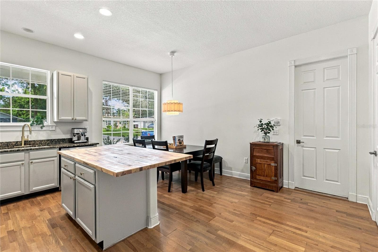 Single Family Residence at 1222 NOBLE PL, ORLANDO, photo 6 of 19