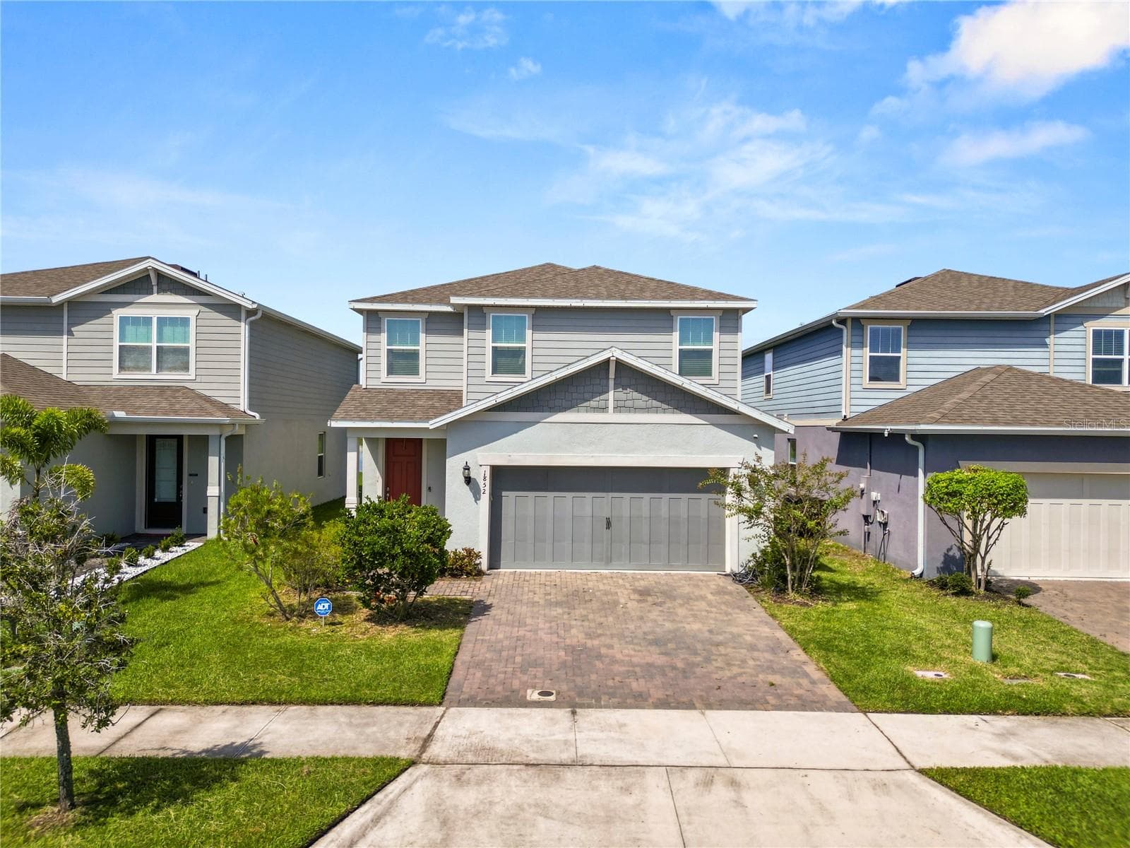 1852 SUMMER SERENITY DR