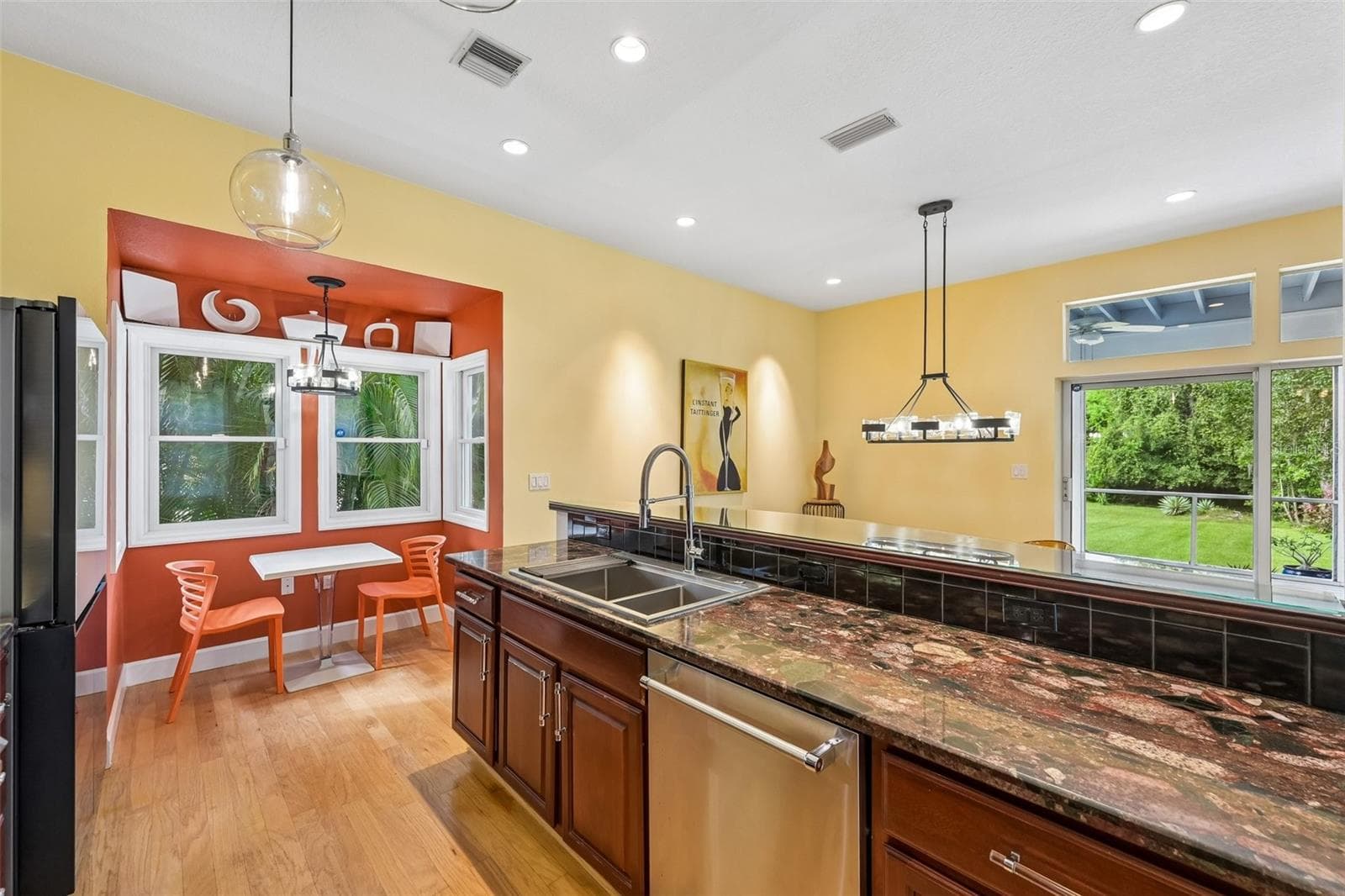 Single Family Residence at 817 OAK VISTA DR, SARASOTA, photo 12 of 39