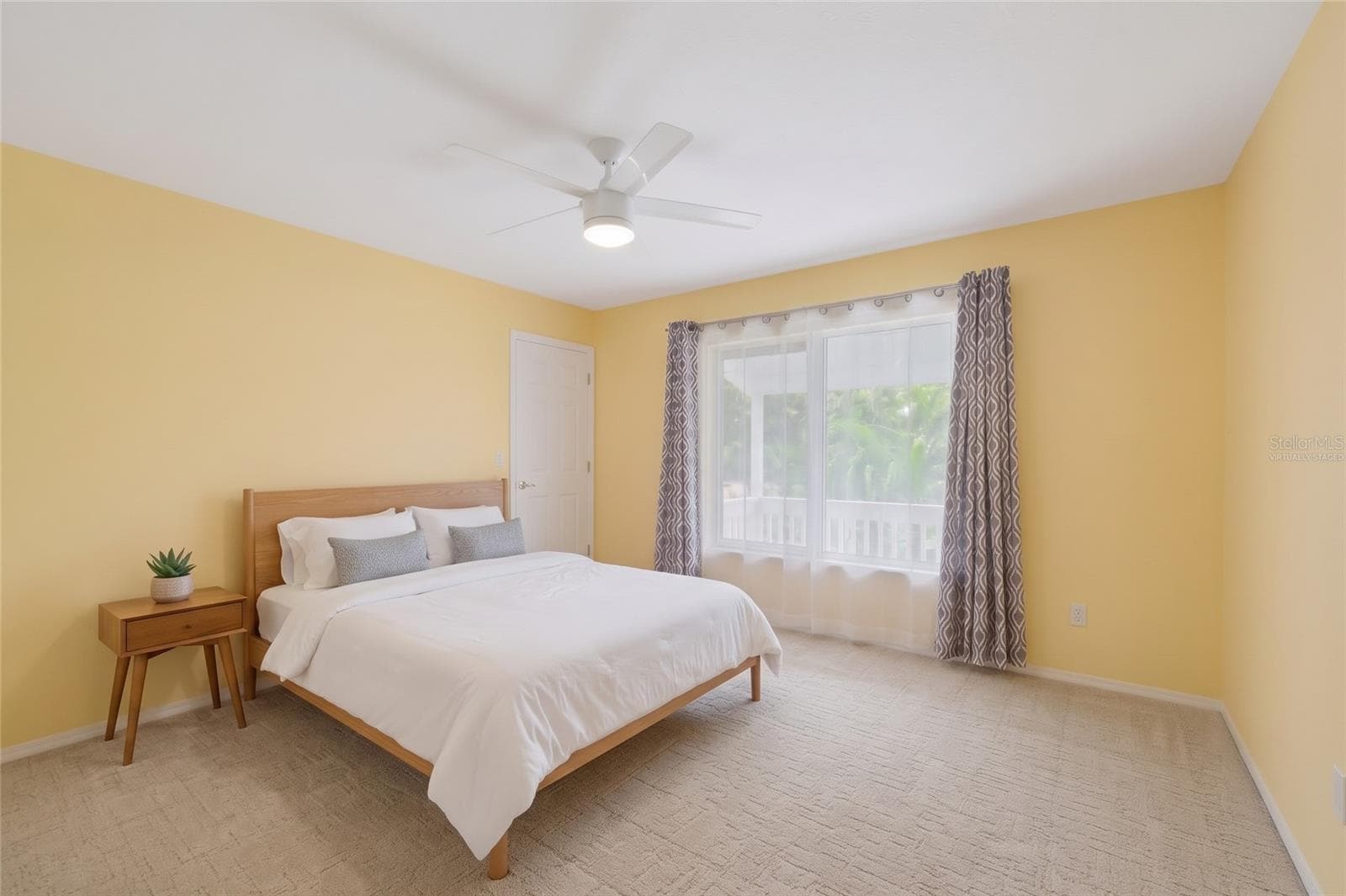 Virtually Staged - 817 OAK VISTA DR, SARASOTA