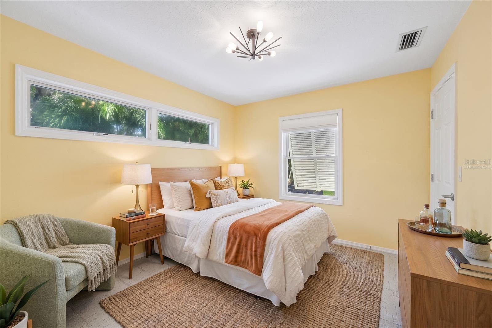 Virtually Staged - 817 OAK VISTA DR, SARASOTA