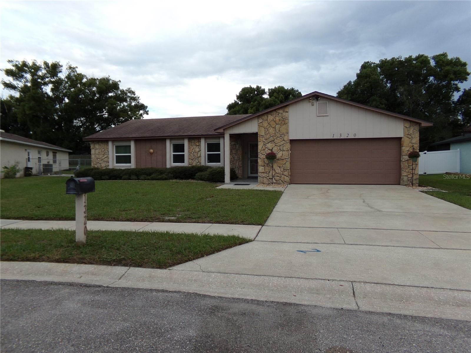 Single Family Residence at 1320 GLADIOLAS DR, WINTER PARK, photo 2 of 55